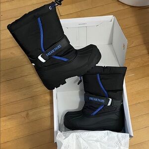 Dream Pairs “Kamick” - Black Boots with Blue Highlights - NEW in box
